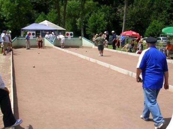 La Boule Parisienne Club P Tanque Petanque Saujon Vaux Clubeo